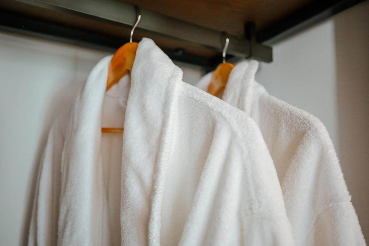 Klajdi Resort & Spa Голем Екстериор снимка A bathrobe