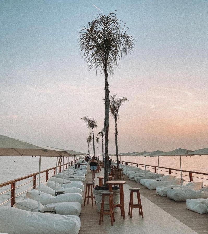 Klajdi Resort & Spa Голем Екстериор снимка Sunset at the beach